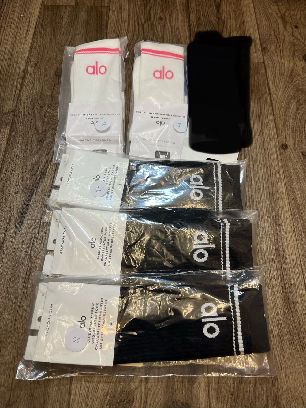 Alo Yoga Throwback Crew Sock Bundle - 5 Pair Collector’s Set NWT